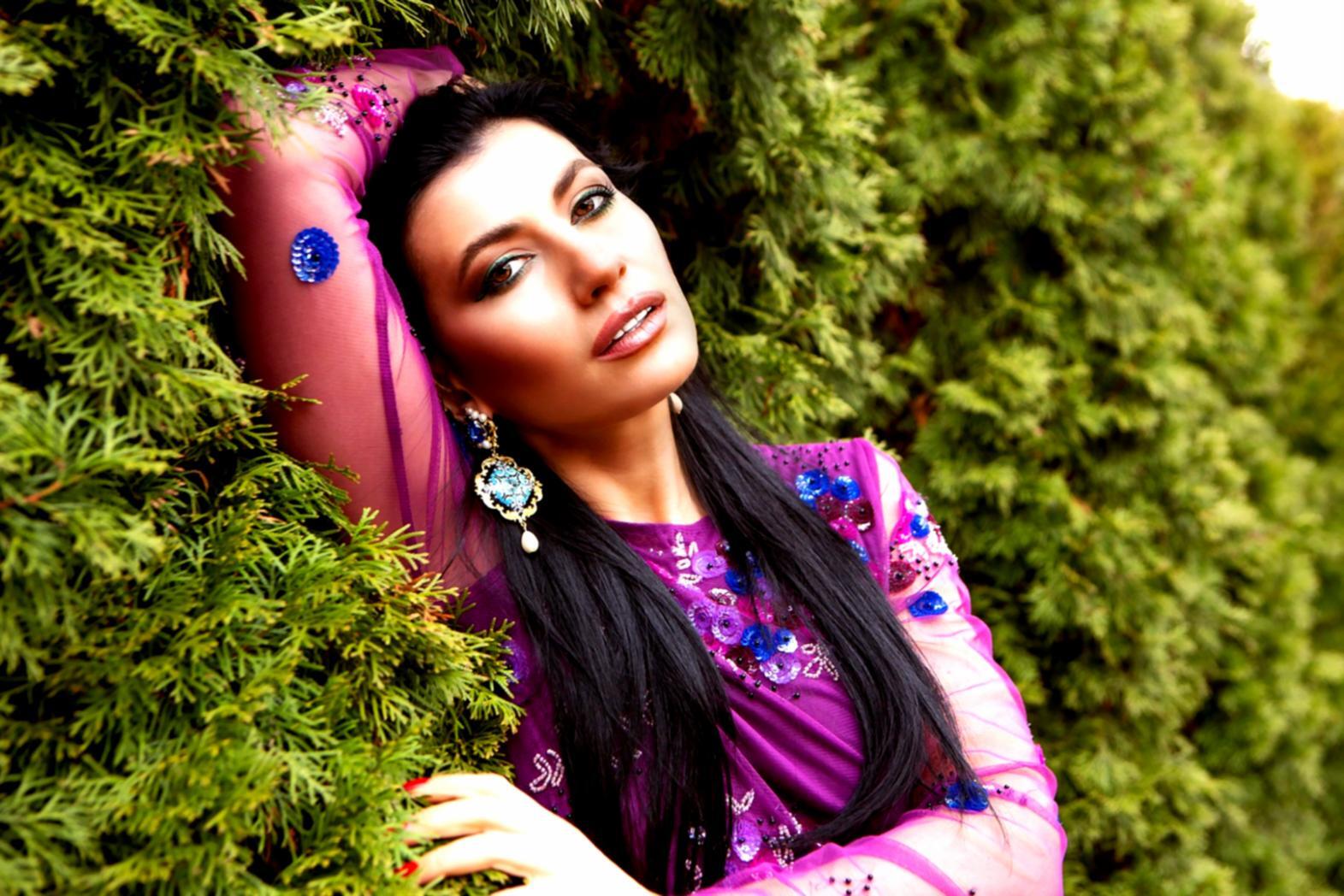 Detailaufnahme einer Silikon-Prothese während des Formenbaus